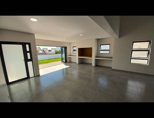 3 BEDROOM HOUSE FOR SALE IN BRITANNIA BEACH ESTATE